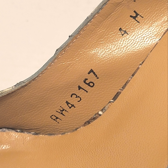 NWOT STUART WEITZMAN Mint Green Snakeskin Peep Toe Heels - Picture 9 of 15